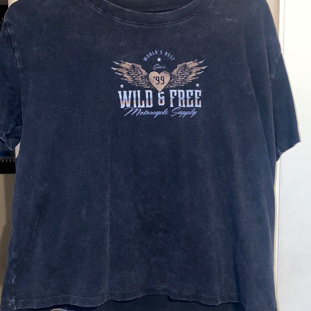 Stylish top from Hollister!